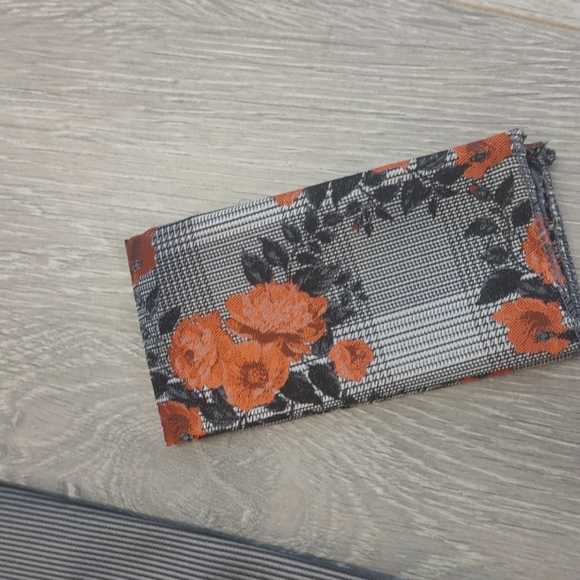 Kids Tie & Bowtie with Hankie Bundle - Picture 3 of 3